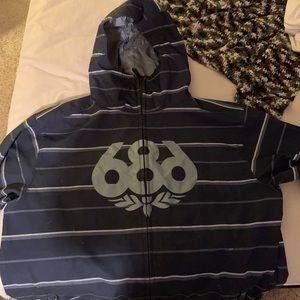 686 snowboarding jacket